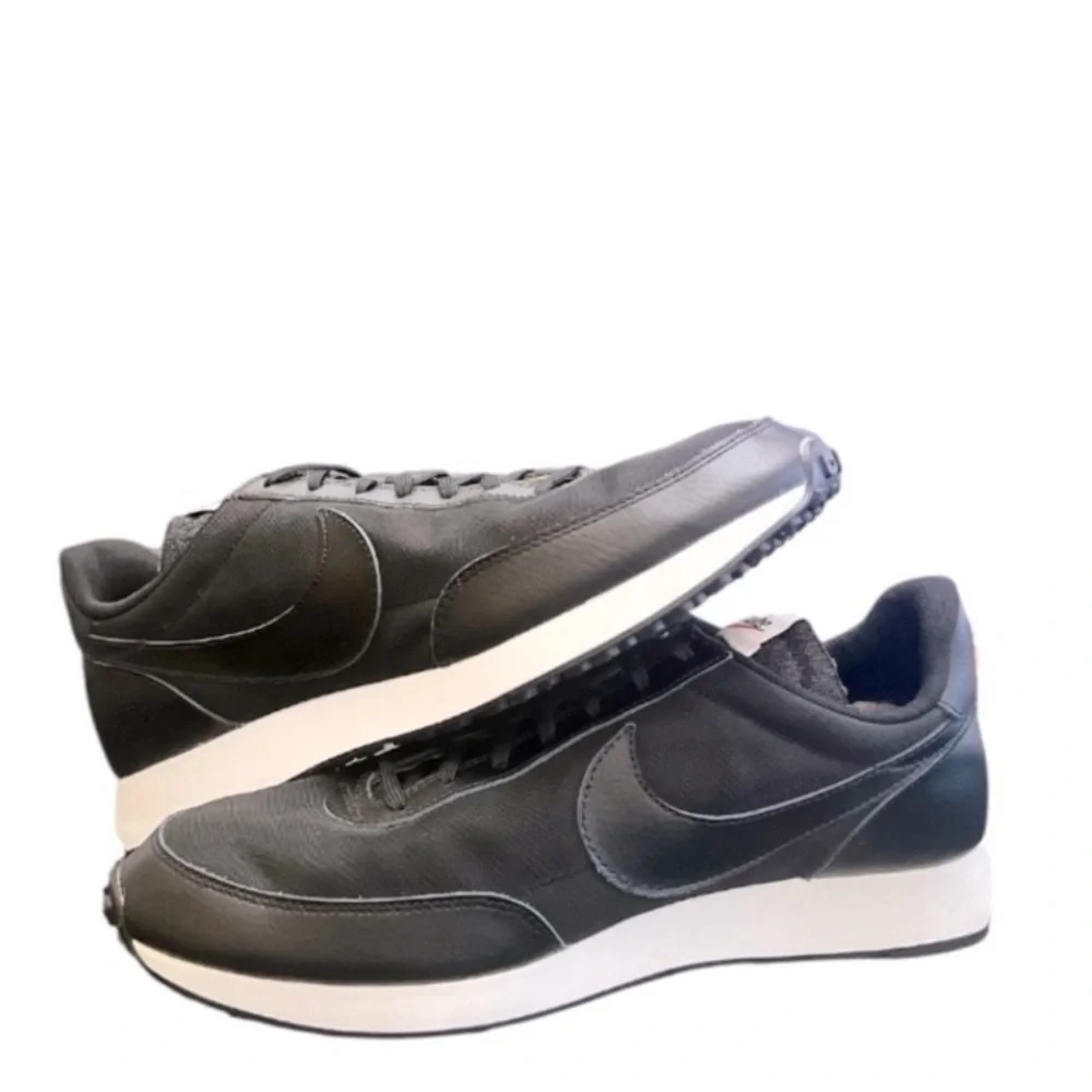 NIKE - BLACK WHITE “AIR TAILWIND 79”SNEAKERS
